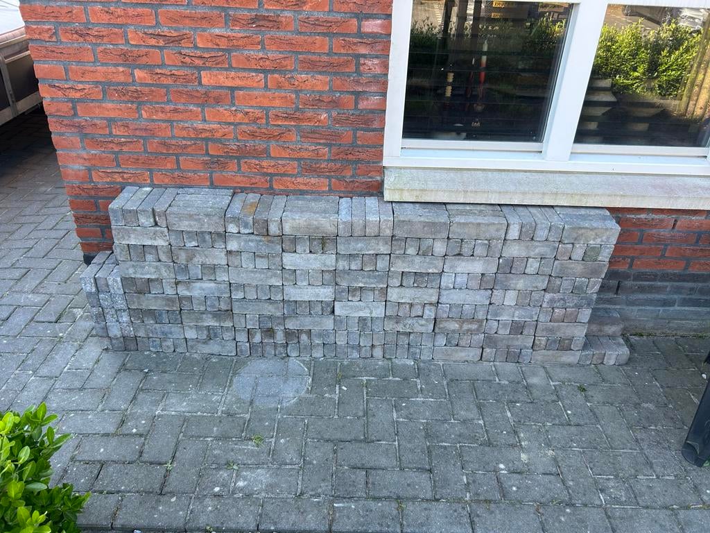 Waaltjes 3/3,5 m2 GRATIS, Ophalen, Gebruikt, Klinkers, Minder dan 5 m²