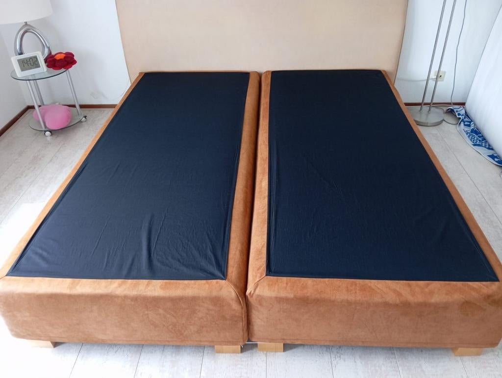2x M-line boxspring 90x210 zo goed als nieuw €125 per stuk, Huis en Inrichting, Slaapkamer | Boxsprings, 90 cm, Bruin, 210 cm