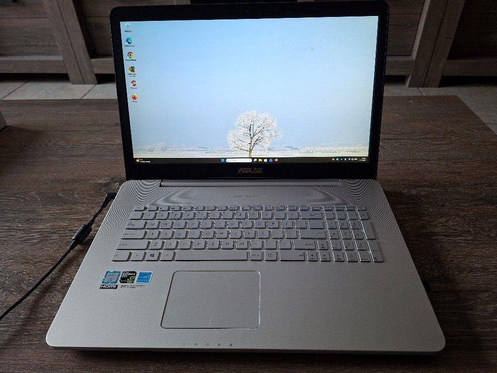Asus Vivobook I7 met 17 inch scherm, Met videokaart, Qwerty, Ophalen of Verzenden, Zo goed als nieuw