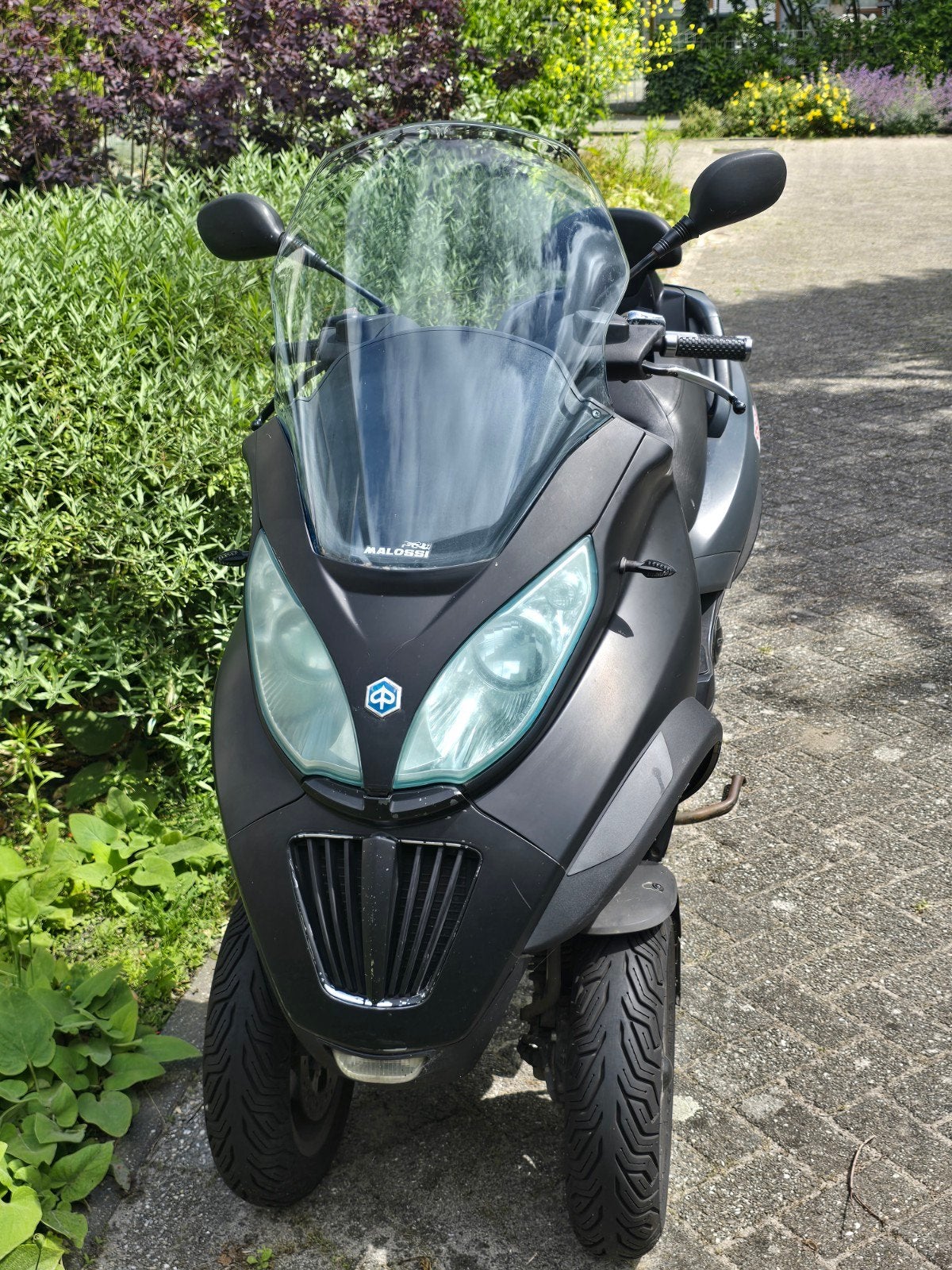 Mp3 Piaggio.250cc - Nieuwe banden en remmen, bouwjaar 2009, Ophalen