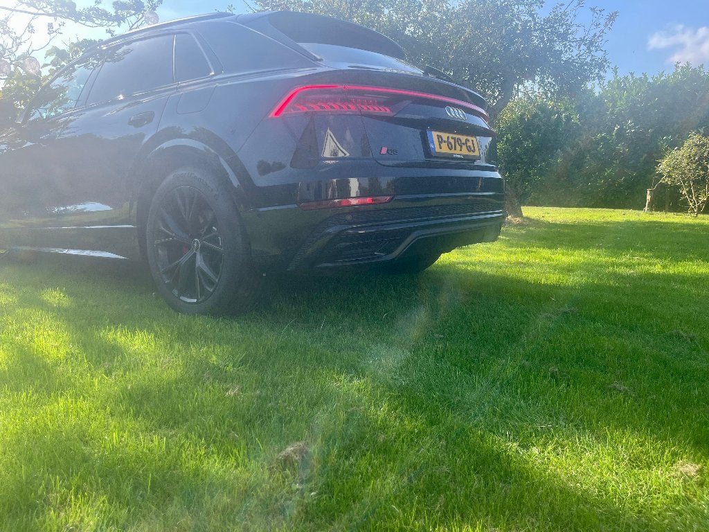 Audi Q8 55 Tfsi e Quattro 381pk 2021 Zwart Audi Dealer ondh, Auto's, Automaat, Dealer onderhouden, Zwart, 2995 cc