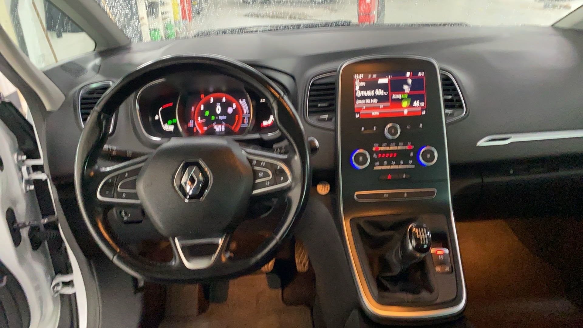Renault Scénic 1.2 TCe Zen 1e eig. Carplay Clima LED Navi P, Voorwielaandrijving, Stof, Gebruikt, Euro 6