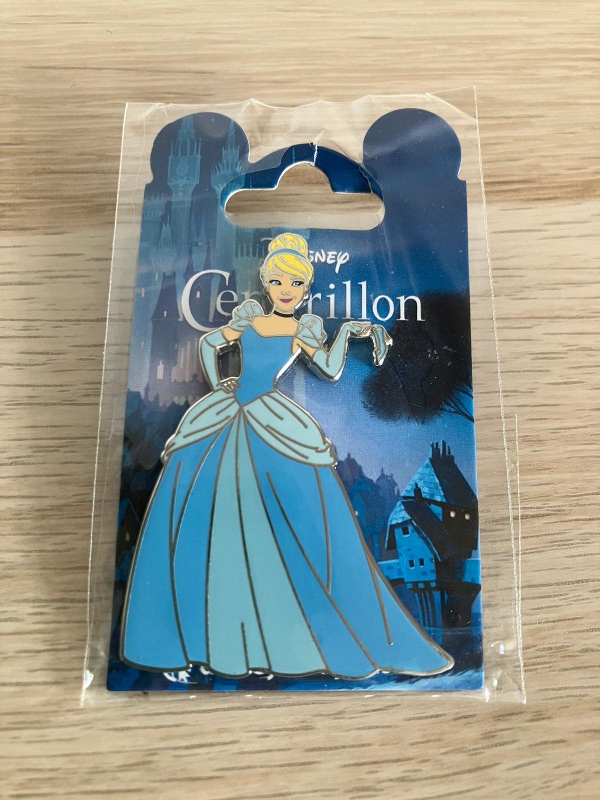 Disneyland Paris - Cinderella Holding her Slipper pin, Ophalen of Verzenden, Assepoester of Belle, Nieuw
