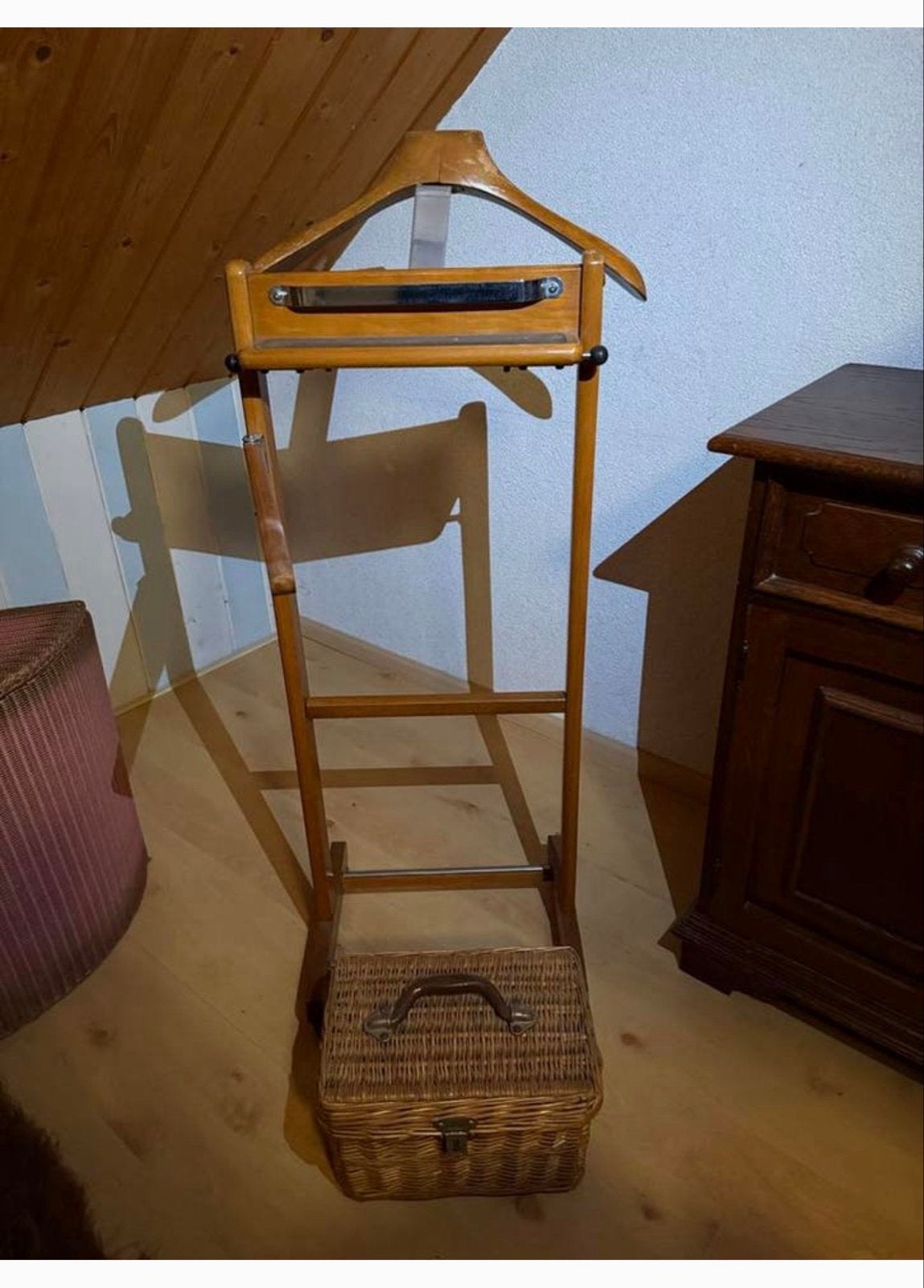 Antieke houten dressboy met opbergruimte, Ophalen