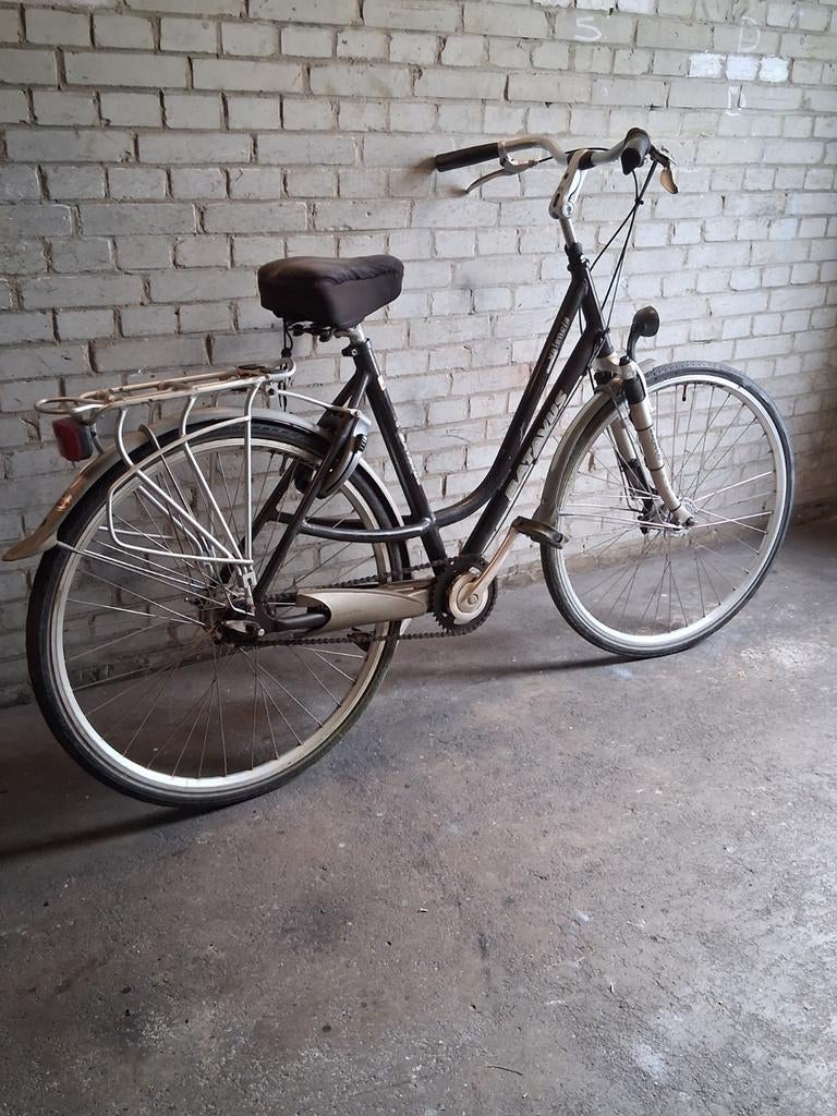 Te koop, Batavus fiets 28 maat.met versnellingen., Fietsen en Brommers, Ophalen, Batavus, Versnellingen