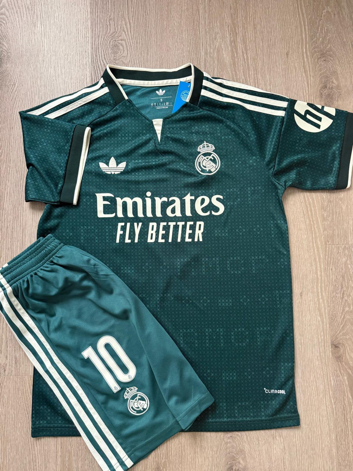 Real Madrid 2026-2027 set maat S, Maat S, Ophalen of Verzenden, Nieuw, Set