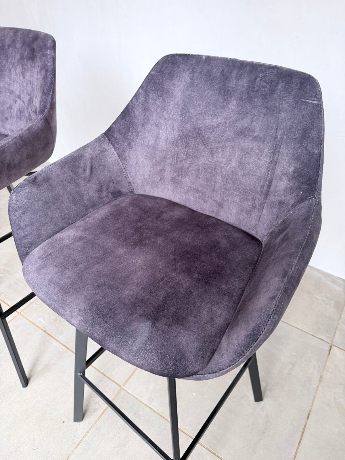 Set van 2 comfortabele barkrukken/barstoelen met armleuning, 2 krukken, Ophalen, Zo goed als nieuw, 60 tot 90 cm