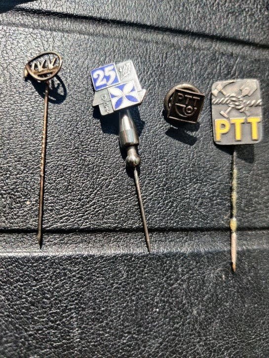 4 speldjes 3 x PTT en 1 x NVV, Verzamelen, Speldjes, Pins en Buttons, Ophalen of Verzenden, Overige onderwerpen