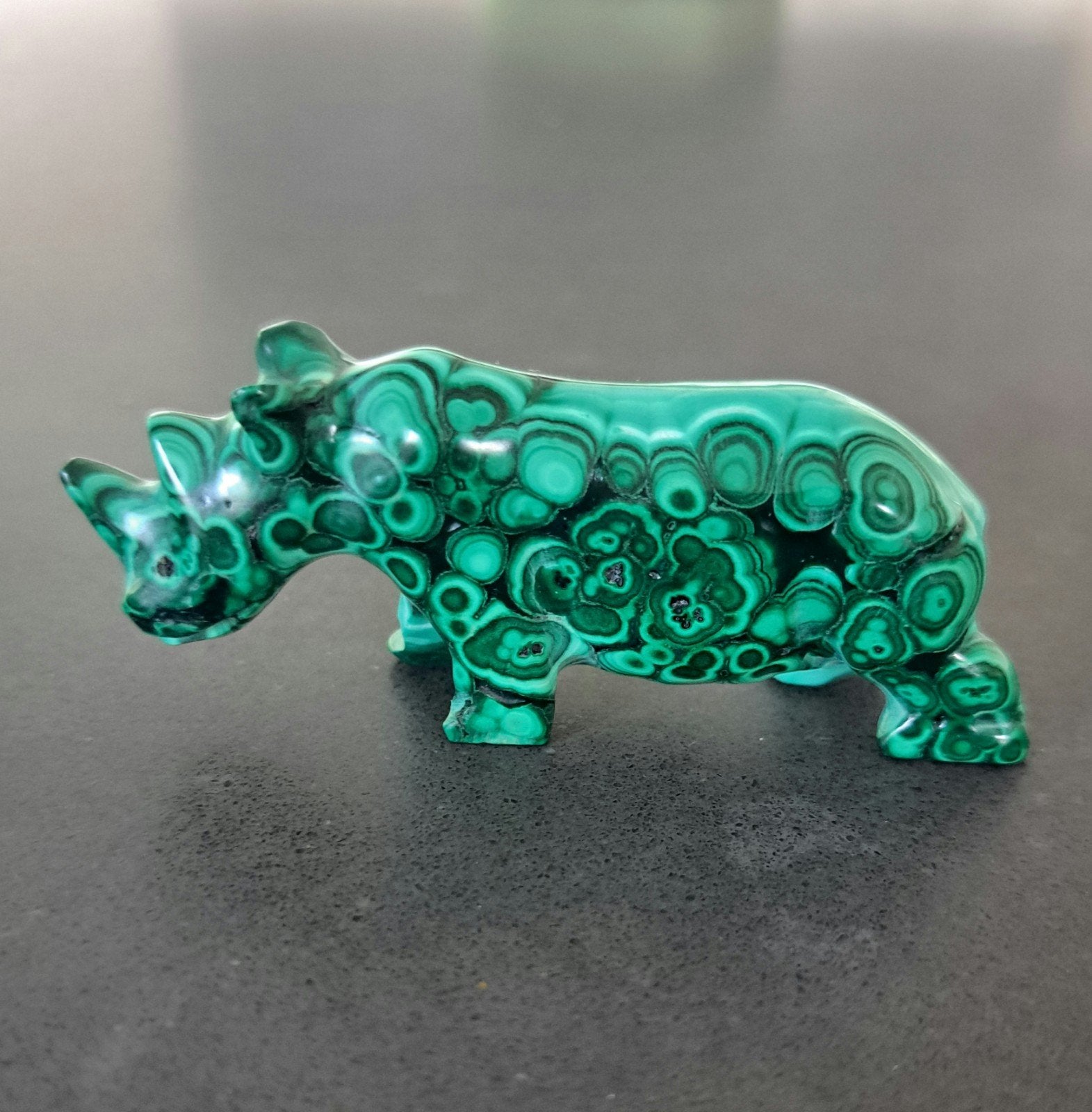 Mini Neushoorn van Malachiet, Ophalen of Verzenden, Beeldje of Figuurtje