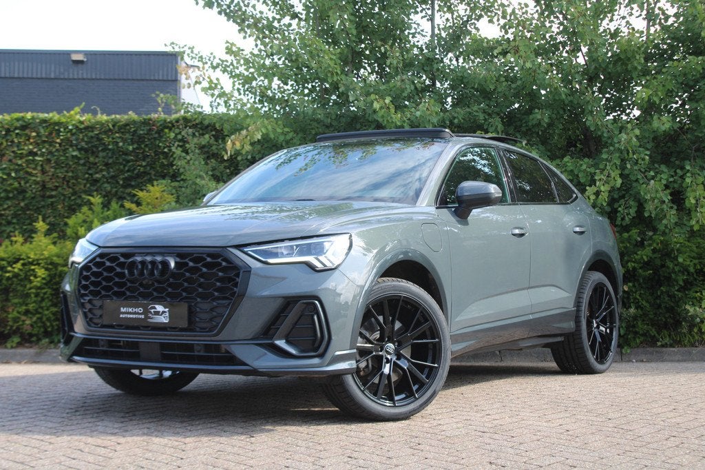 Audi Q3 Sportback 45 TFSI e S-Line | Panoramadak | Nano grij, Auto's, Zwart, Nieuw, Hybride Elektrisch/Benzine, SUV of Terreinwagen