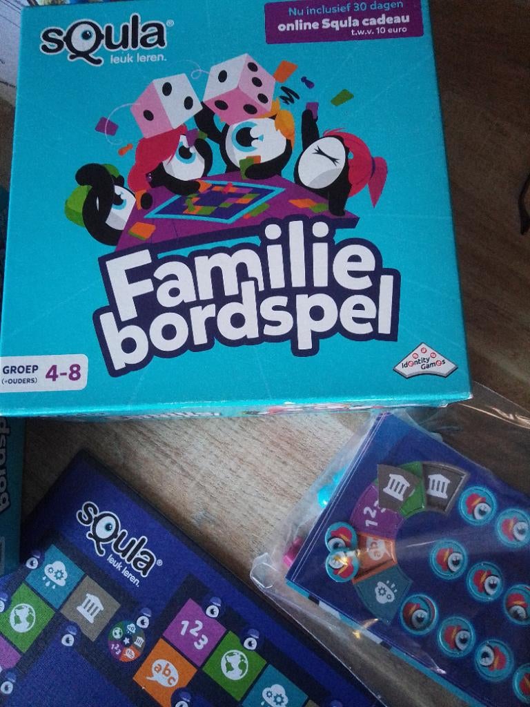 Squla familie bordspel, Hobby en Vrije tijd, Gezelschapsspellen | Bordspellen, Zo goed als nieuw, Drie of vier spelers, Ophalen
