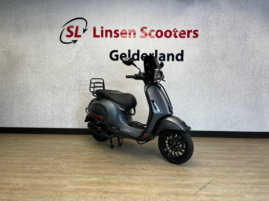 Vespa Sprint 45 km/h Mat Grijs FULL OPTION, Ophalen, Overige modellen, Maximaal 45 km/u, Zo goed als nieuw