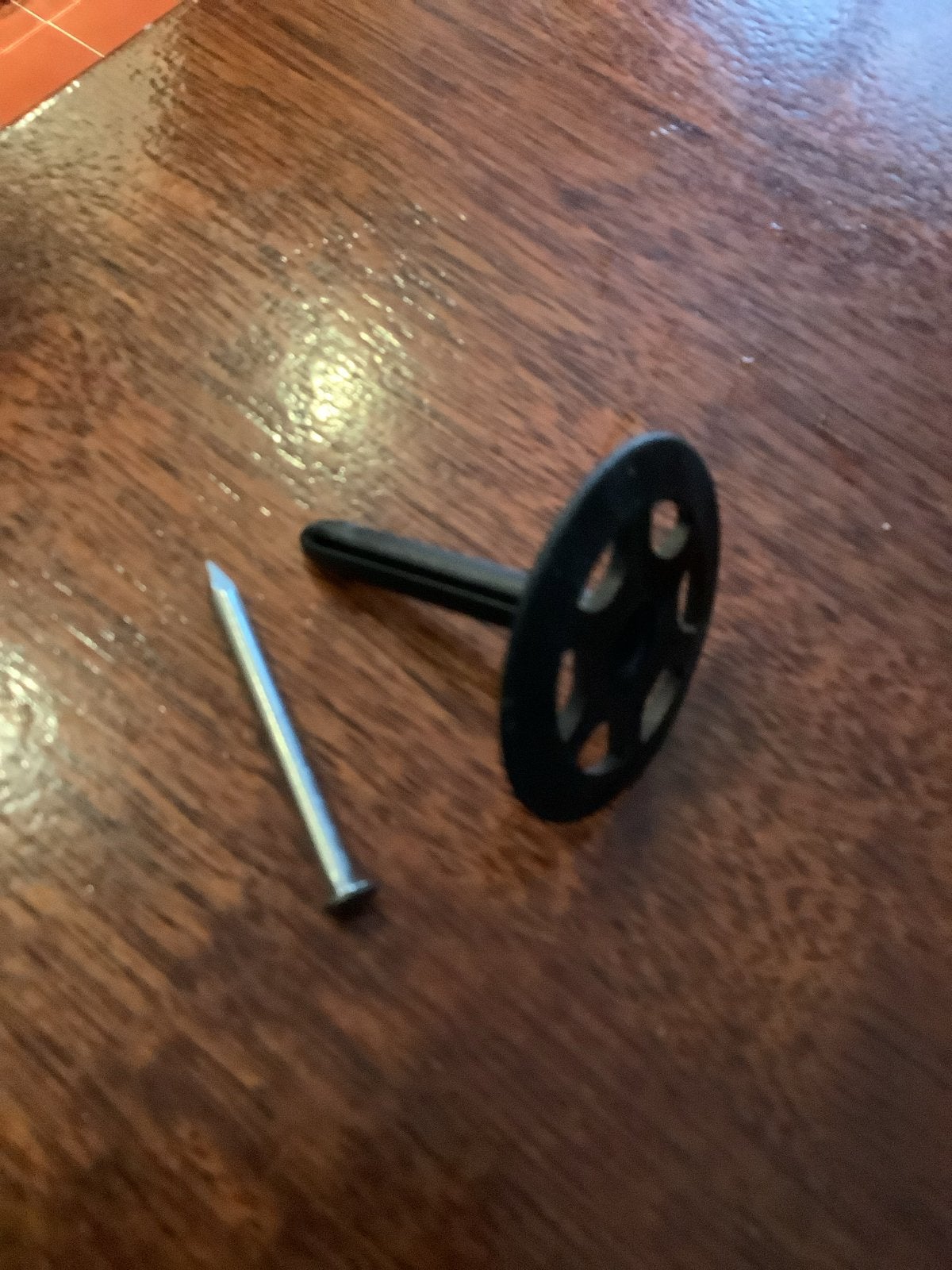 Isolatiepluggen met spijkers - Nieuw, Doe-het-zelf en Verbouw, 50 tot 100 mm, Nieuw, Ophalen of Verzenden, Spijkers