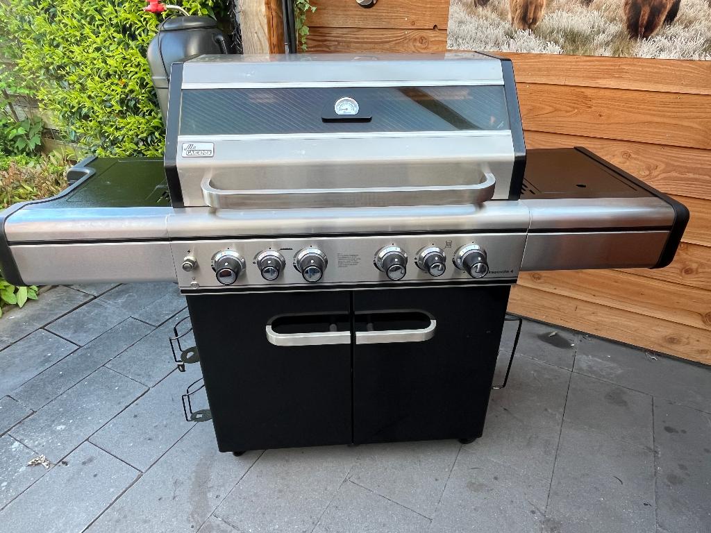 4 Brander Jacksonville Gas Grill, Ophalen, Gebruikt, Mr Gardener
