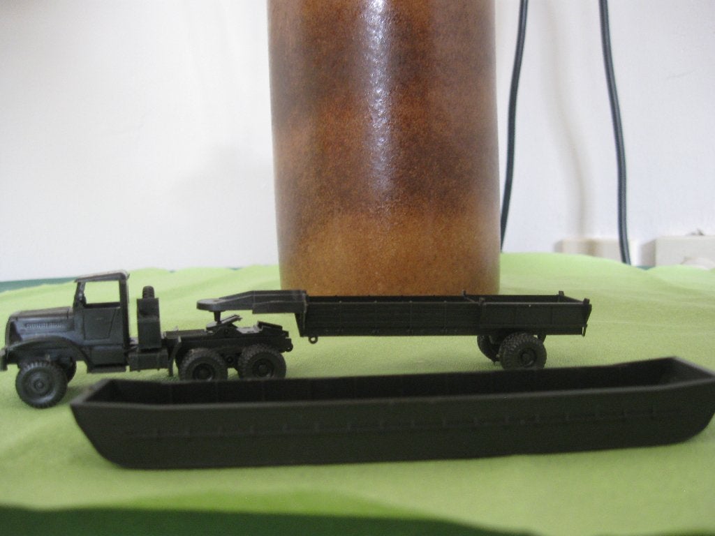 Roco 196S Miniatuur Tank Ho: Vrachtwagen met Ponton deel., Hobby en Vrije tijd, Modeltreinen | H0, Gelijkstroom, Overige typen
