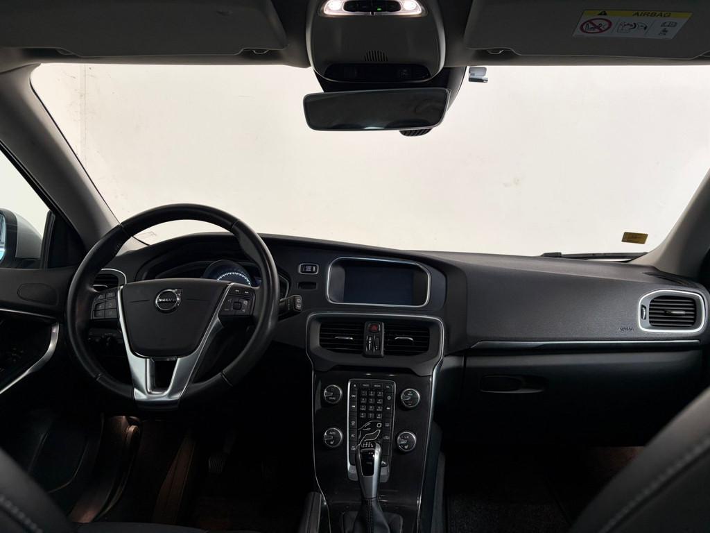 Volvo V40 2.0 T2 Nordic+. Clima! (bj 2018), Auto's, Volvo, Voorwielaandrijving, Gebruikt, Euro 6, 4 cilinders