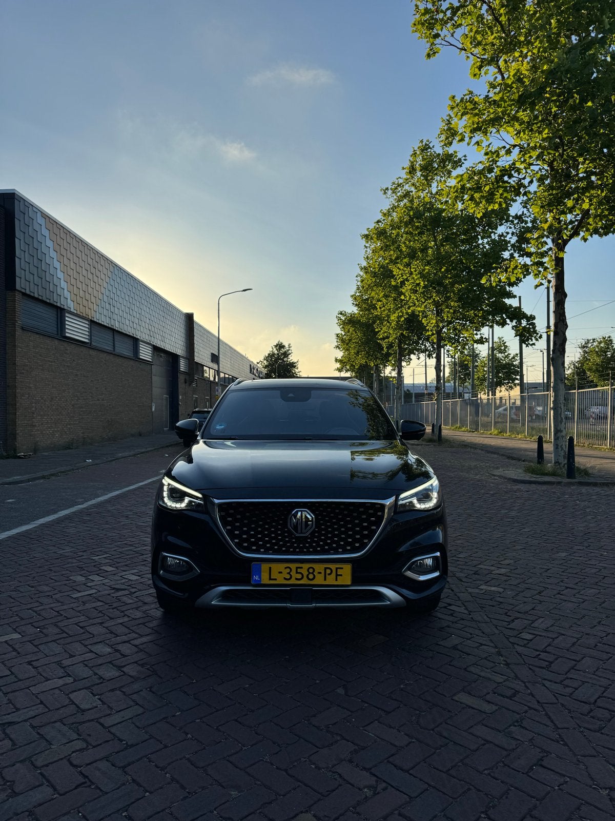 MG EHS LUXURY | 1.5 GDI 258pk | PANORAMADAK | CARPLAY, Auto's, MG, 4 cilinders, Zwart, 162 pk, SUV of Terreinwagen