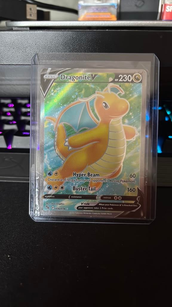 Dragonite V 076/078, Ophalen of Verzenden, Zo goed als nieuw