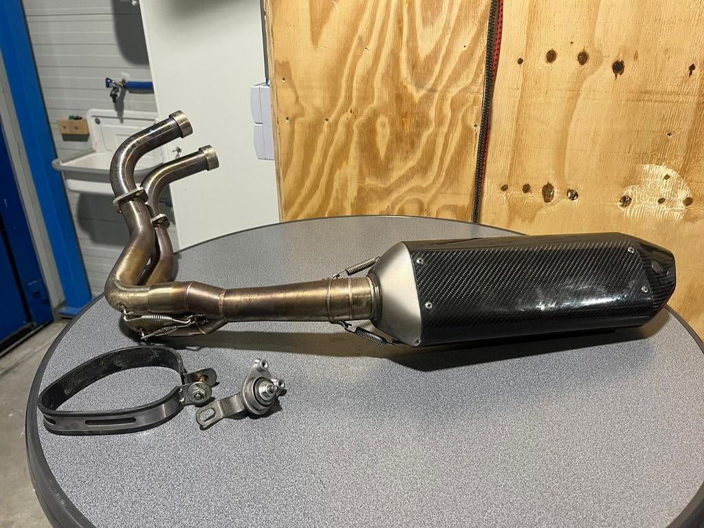 Yamaha MT-07 uitlaat met carbon demper te koop, Ophalen of Verzenden, Gebruikt