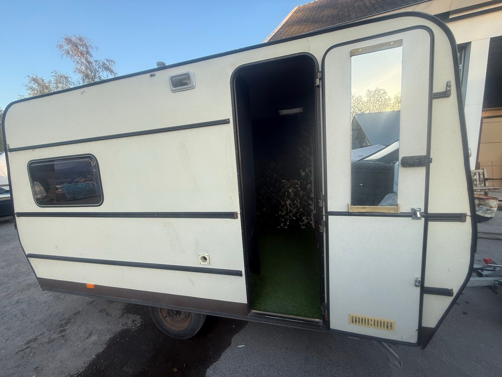 Unieke Dethleffs caravan (opknapper) met creatief interieur, Caravans en Kamperen, Vast bed, Particulier, Dethleffs, Overige