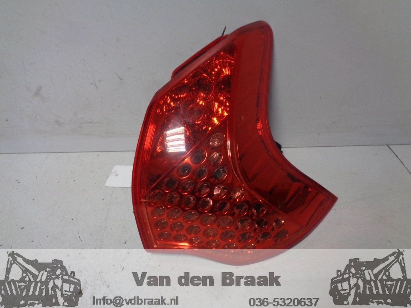 Peugeot 3008 2009-2015 Achterlicht rechts buitenzijde, Gebruikt, -, Herkomst onderdeel bekend, -