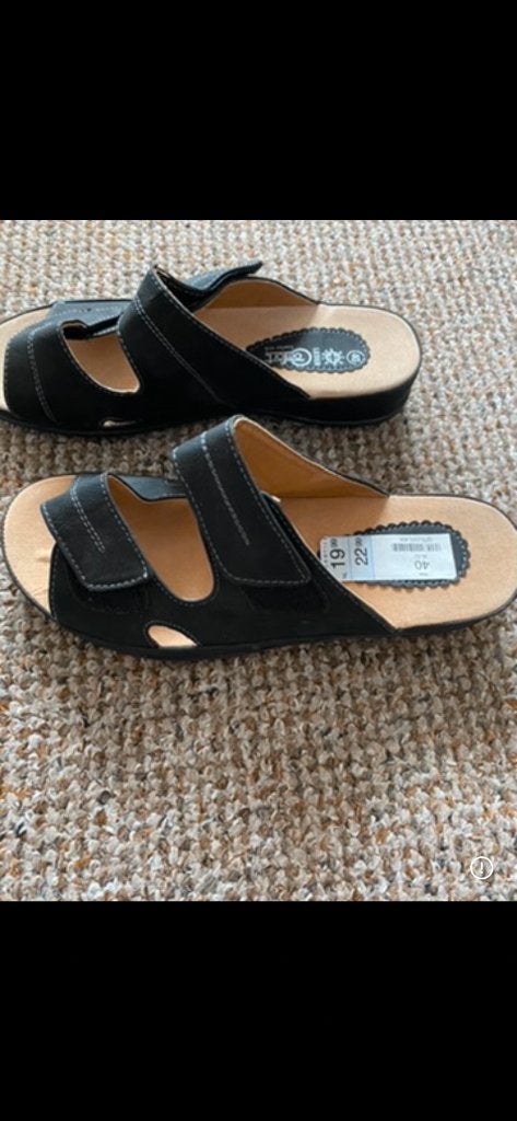 Slippers/muiltjes zwart maat 40: Nieuw, Slippers, Zwart, Nieuw, Ophalen of Verzenden
