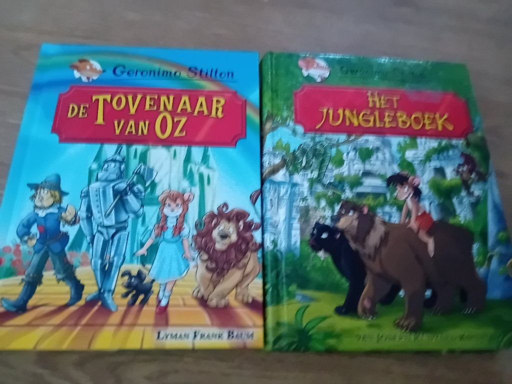Geronimo Stilton: De Tovenaar van Oz & Het Jungleboek, Boeken, Ophalen of Verzenden, Zo goed als nieuw, Geronimo Stilton, Fictie algemeen