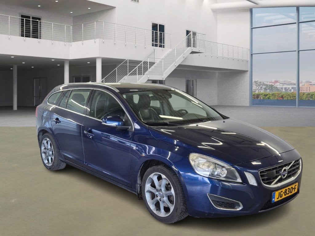 Volvo V60 2.0 D4 Summum, Euro 5, Gebruikt, 1984 cc, Blauw