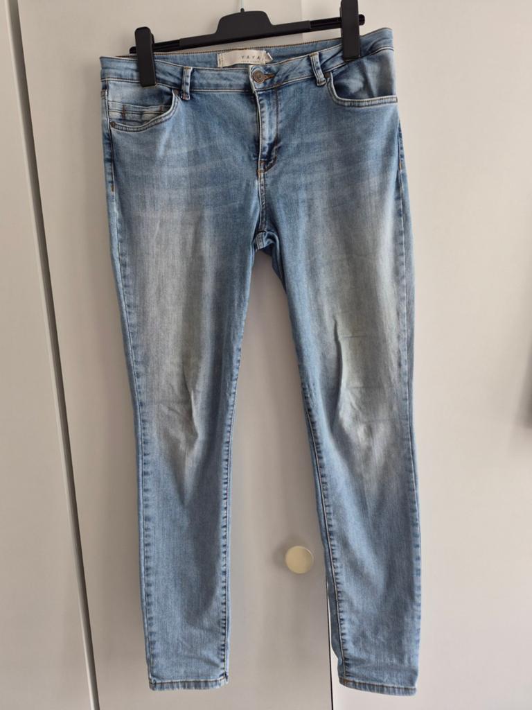 YAYA spijkerbroek lichtblauw maat W33-W36 (confectie 42/44), Blauw, Ophalen of Verzenden, W33 - W36 (confectie 42/44), Gedragen