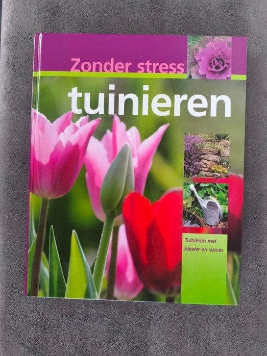 Tuinboek: zonder stress tuinieren (ZGAN), Boeken, Ophalen of Verzenden, Zo goed als nieuw, Tuinieren en Tuinplanten