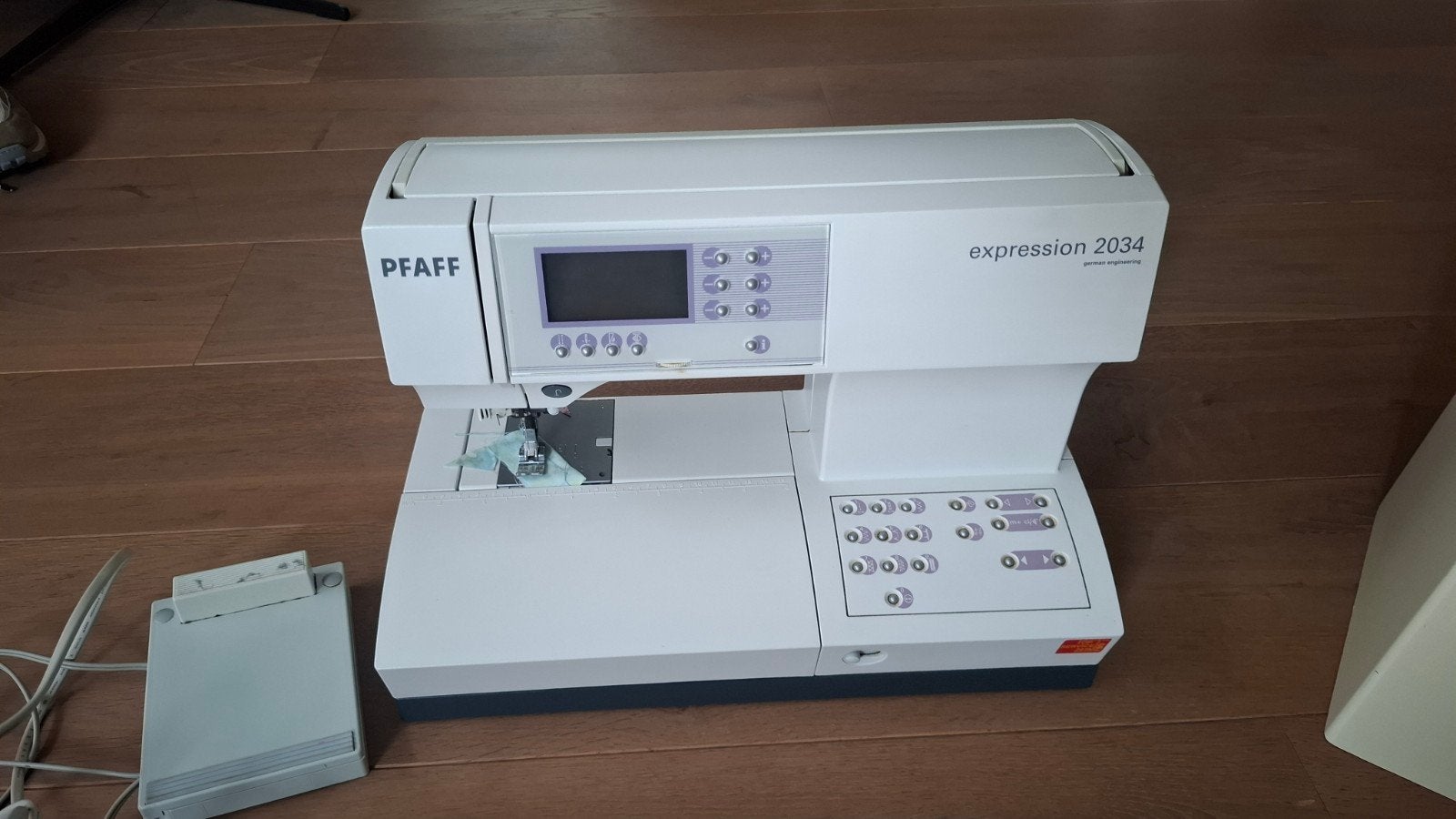 Nette Pfaff Expression 2034 Naaimachine, Hobby en Vrije tijd, Ophalen of Verzenden
