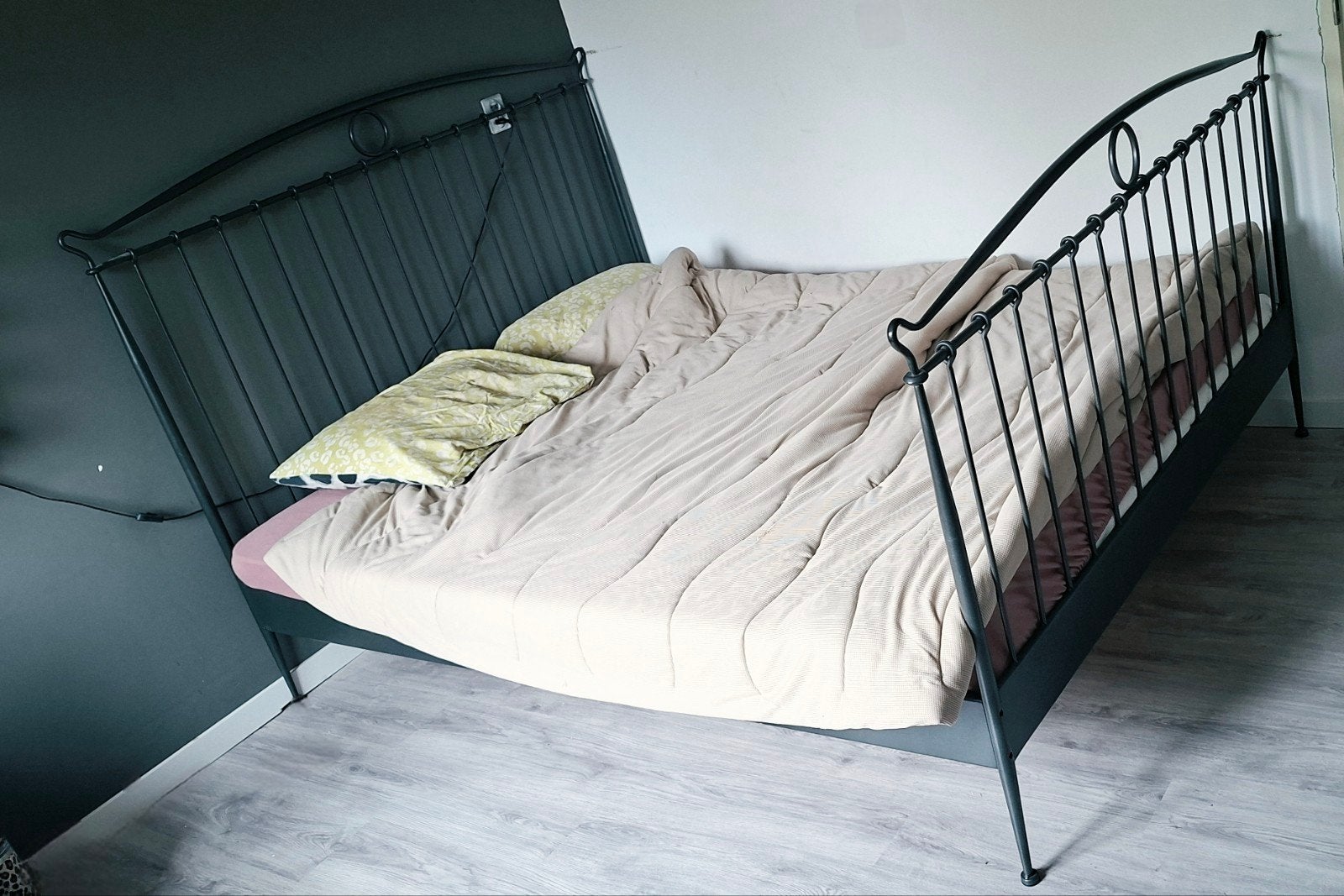 IKEA TINGVOLL bed 160x200 met lattenbodem en matras, Ophalen, Gebruikt, Zwart, Tweepersoons