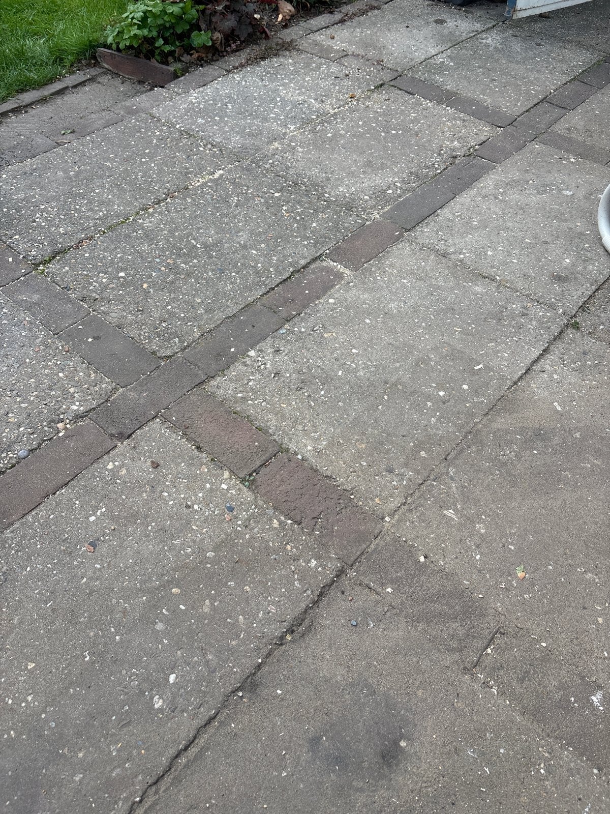 Gratis grindtegels 60x40 cm (ca. 60 stuks) plus klinkers, Gebruikt, Ophalen of Verzenden, 10 m² of meer, Grind