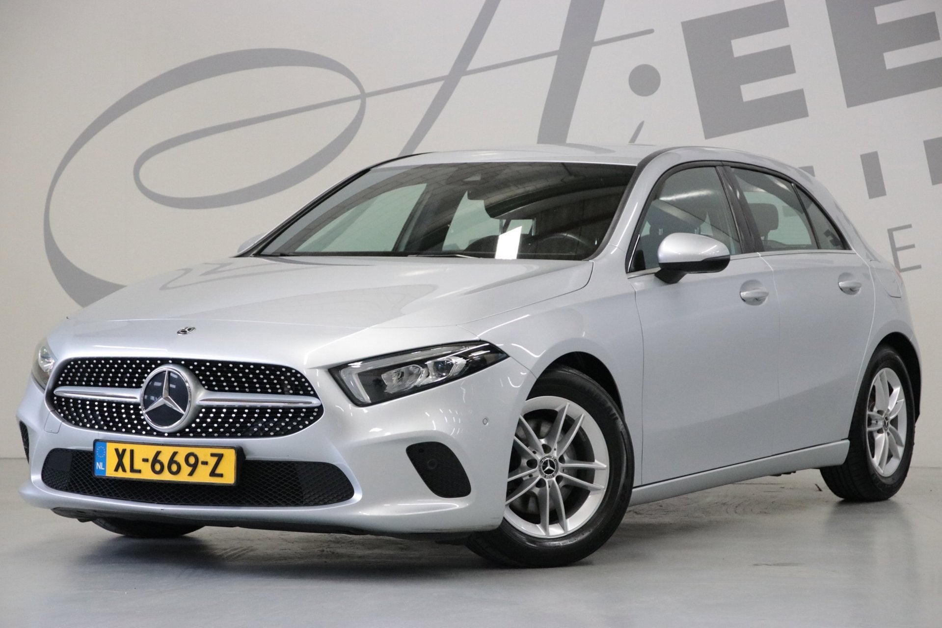 Mercedes-Benz A-klasse 180 Trekhaak/ Widescreen, 136 pk, Gebruikt, 4 cilinders, Bedrijf