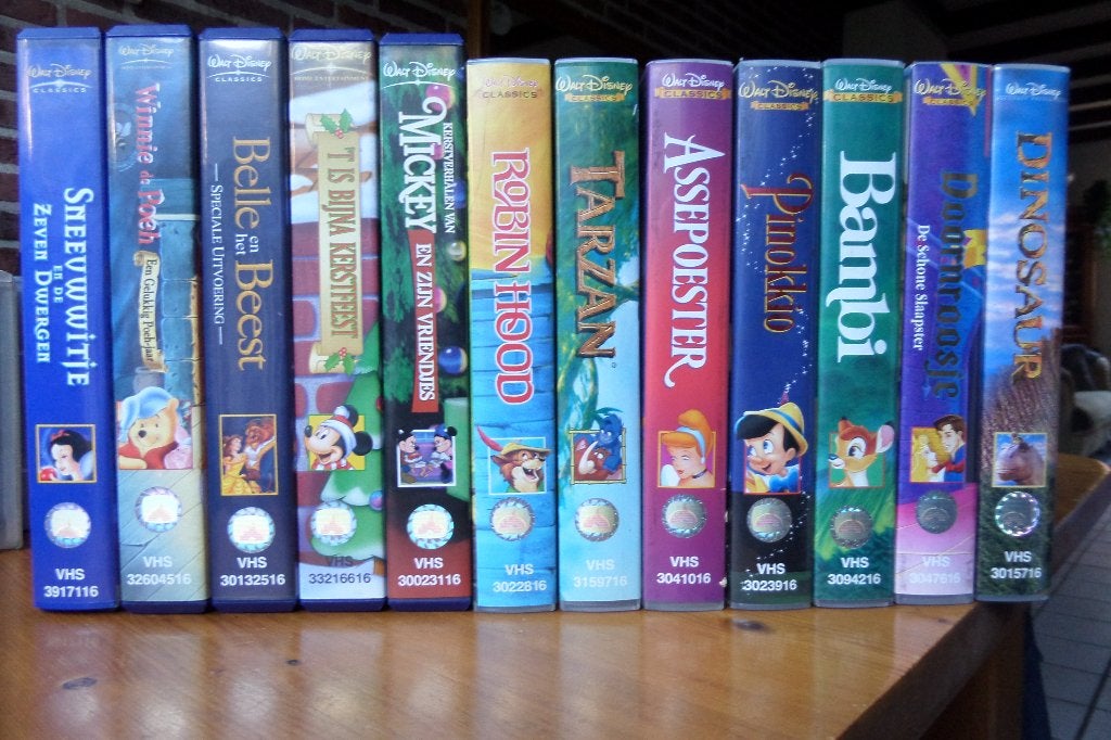 DISNEY video band  12 stuks, Ophalen, Tekenfilm, Alle leeftijden, Nederlands