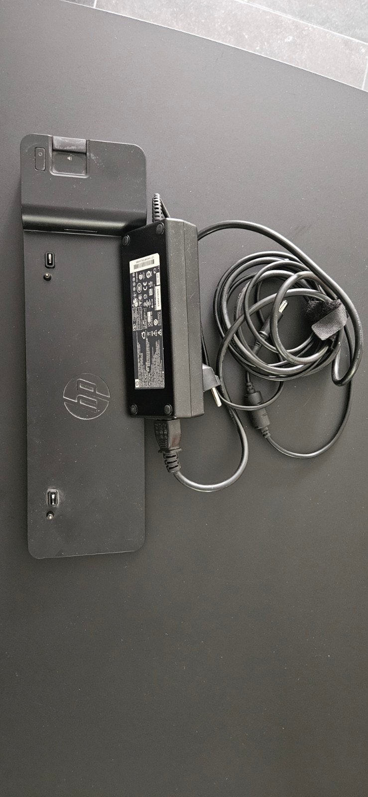 itel:
HP 2013 UltraSlim Docking Station (D9Y32AA, Computers en Software, Dockingstations, Ophalen of Verzenden, Gebruikt, Laptop