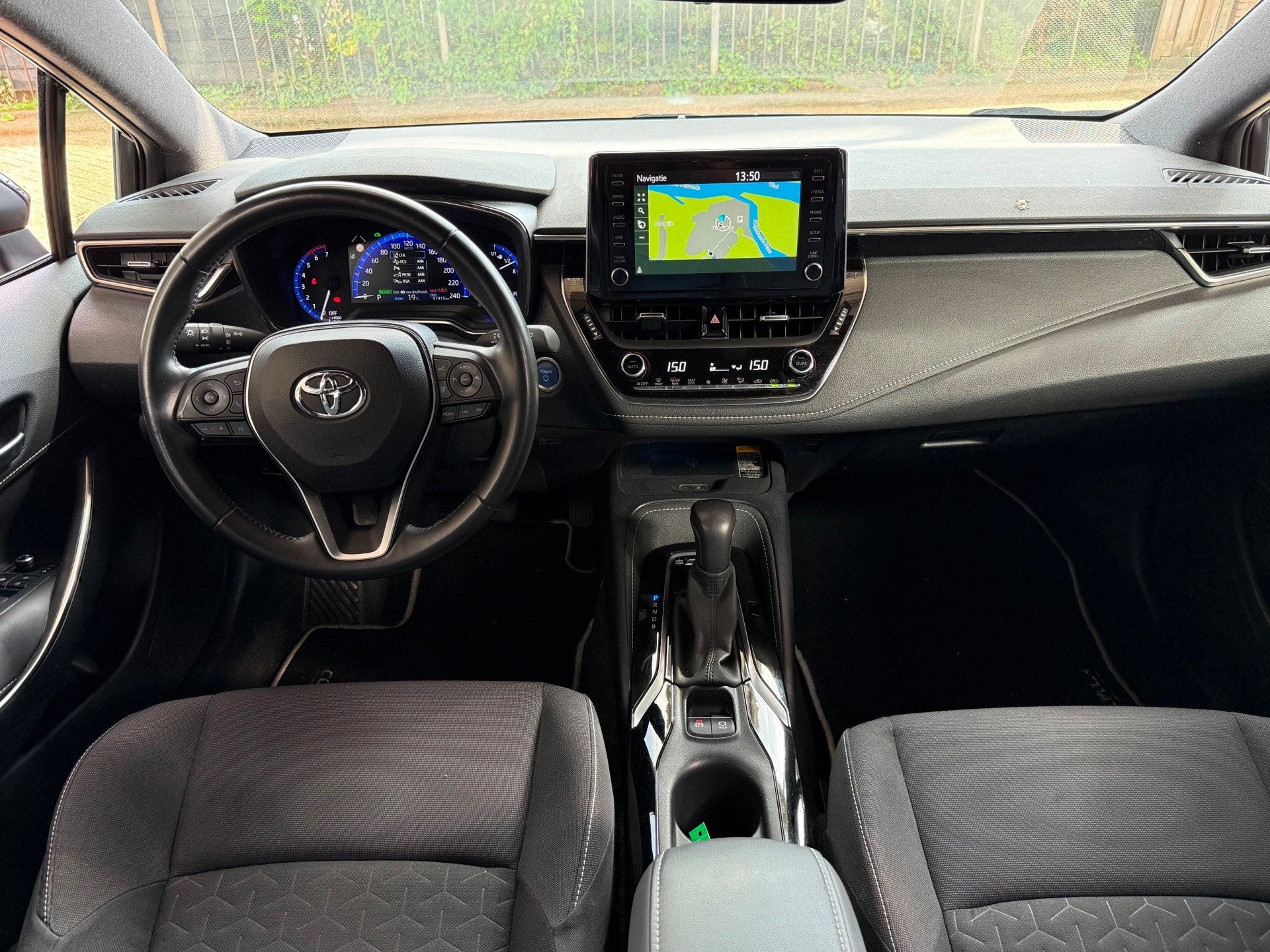 Toyota Corolla 1.8 Hybrid|ACC/NAVI/APP/LED/TWO-TONE/, Auto's, Gebruikt, Verwarmde buitenspiegels, 4 cilinders, Corolla