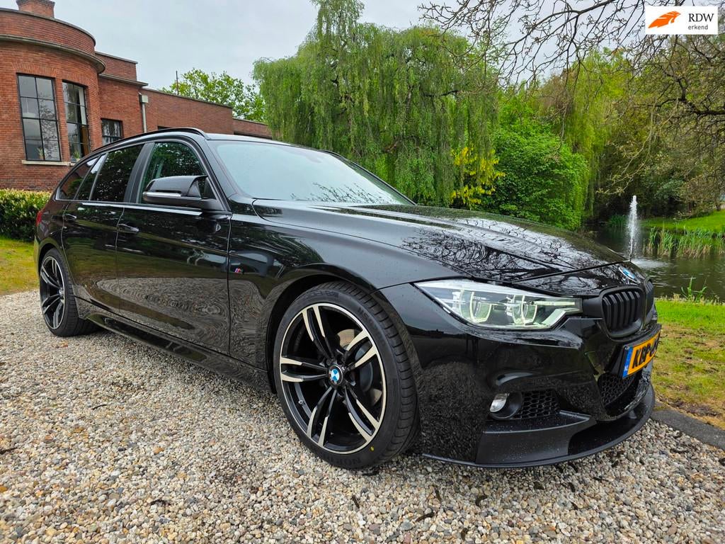 BMW 3-serie Touring 318i High Executive M-sport LEER/led/19, Auto's, BMW, Gebruikt, 1445 kg, Zwart, Leder