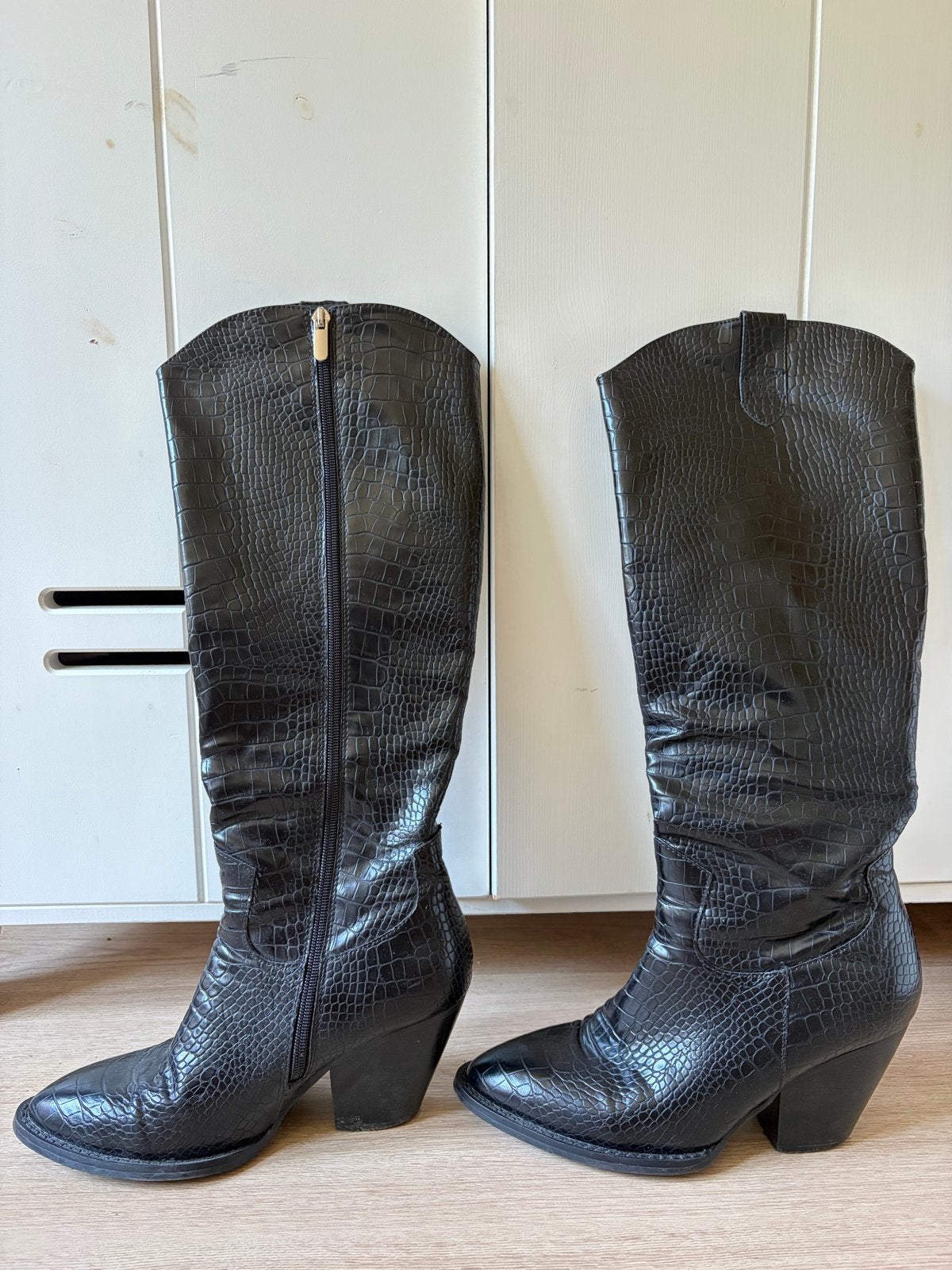 Posh by Poelman cowboylaarzen croco-look maat 40, Ophalen of Verzenden, Gedragen, Zwart, Hoge laarzen