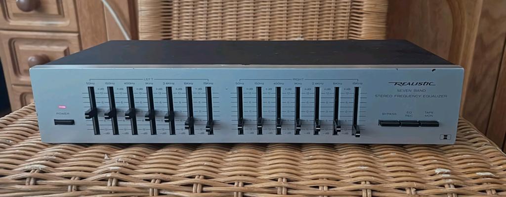 Realistic Zeven Band Stereo Equalizer, Ophalen of Verzenden