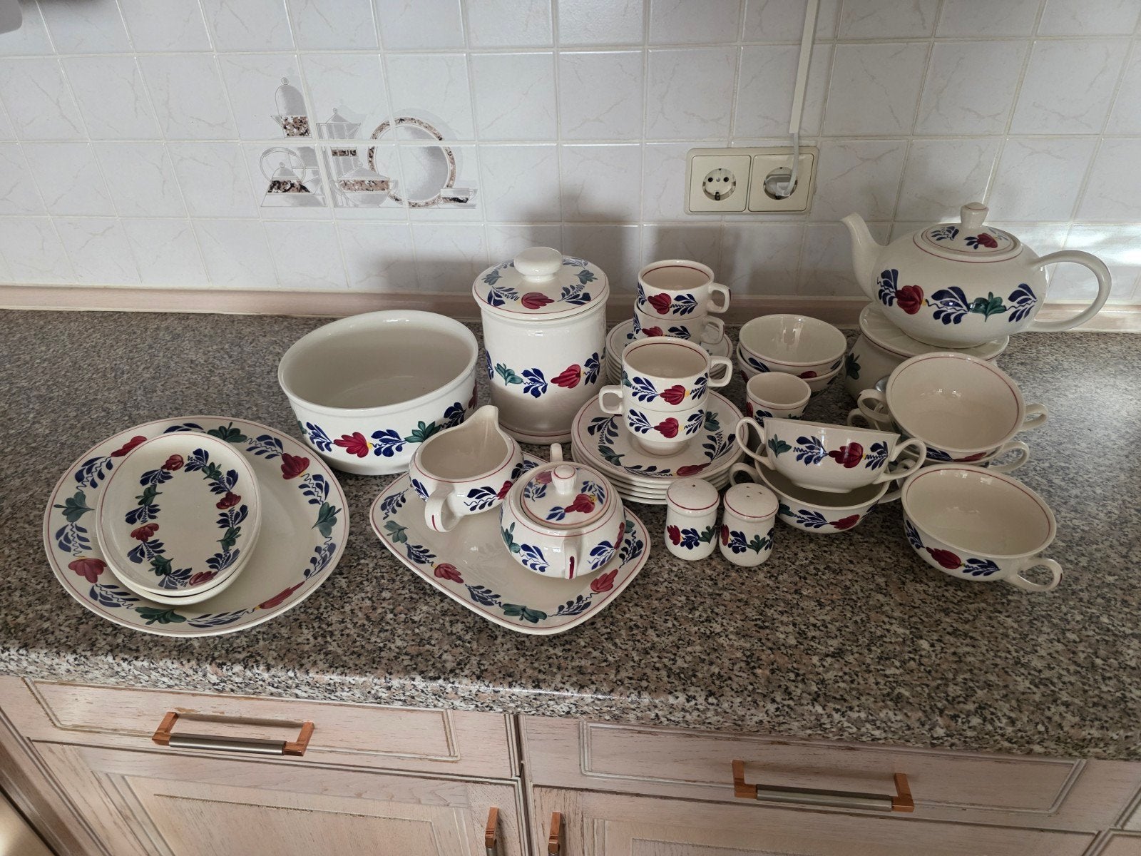 Compleet 35-delig servies set met bloemmotief, Ophalen, Gebruikt, Overige merken, Keramiek