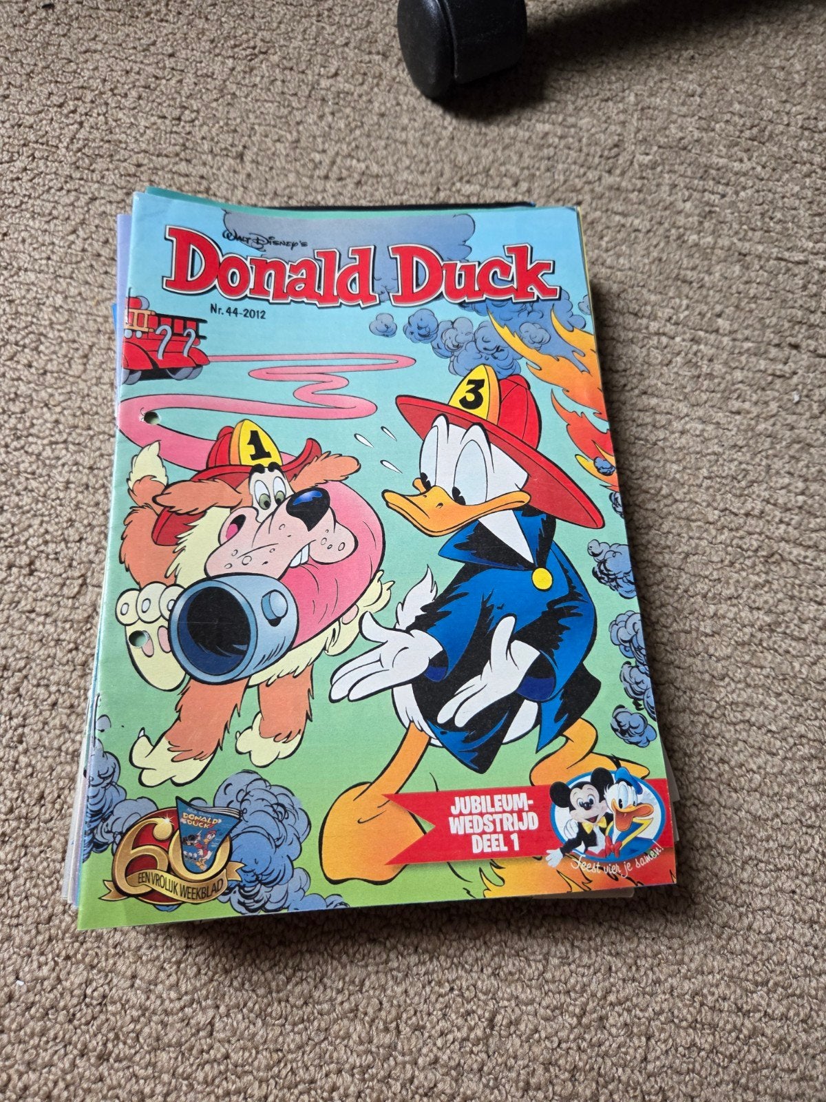 Donald Duck Weekblad - reeks uit 2012, Gelezen, Eén stripboek, Ophalen of Verzenden, Donald Duck
