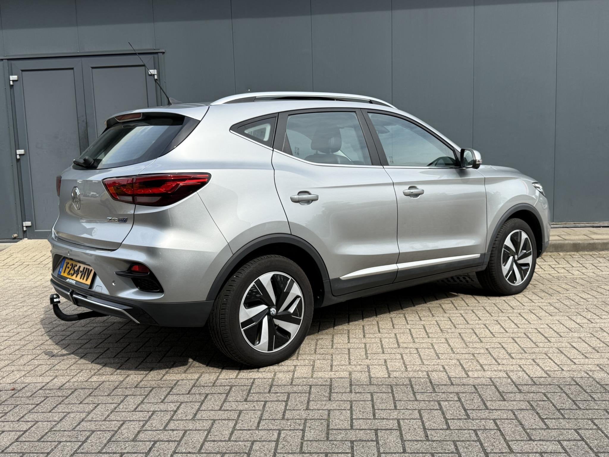MG MG ZS EV EV Standard Range Luxury 50 kWh Automaat / Schui, Auto's, MG, Gebruikt, https://media-marktplaats.export.dv.nl/23472647217/document-1.pdf