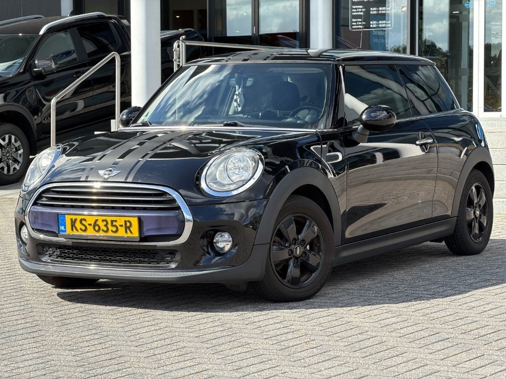 Mini 1.5 Cooper 2015 Zwart, Auto's, Voorwielaandrijving, Handgeschakeld, Particulier, Cooper