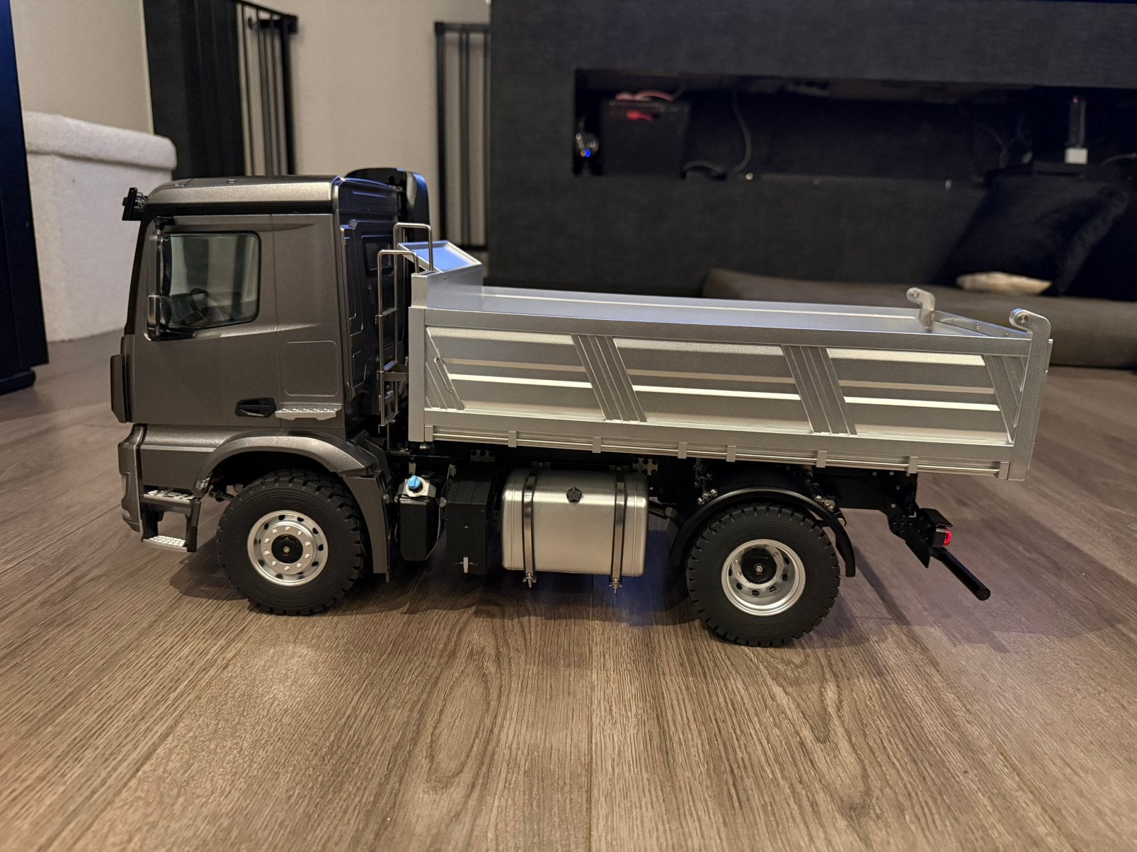 Mercedes arocs kipper 4x4 geheel compleet zgan, Ophalen, ., Auto offroad, Nieuw