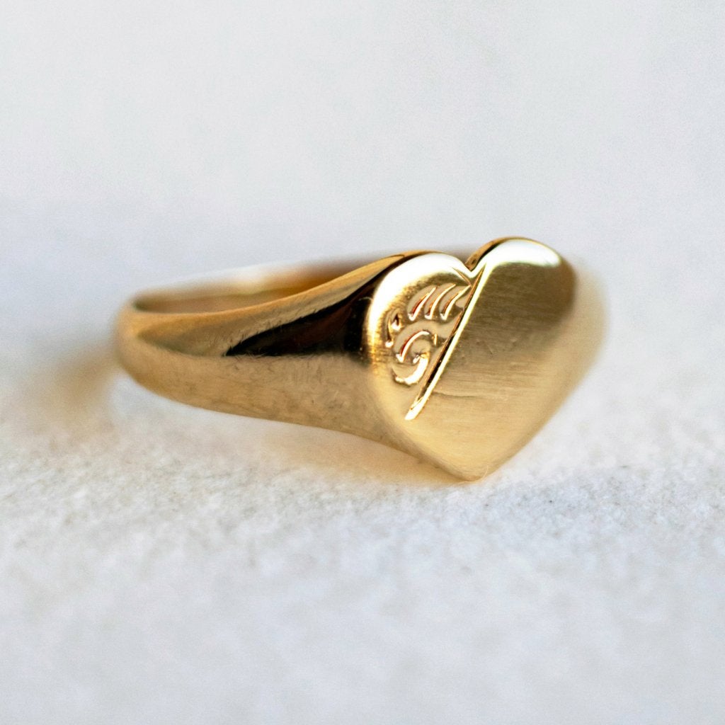 Vintage 9ct goud hart zegelring signet ring - 15,5, Ophalen of Verzenden, Dame, Goud, Goud