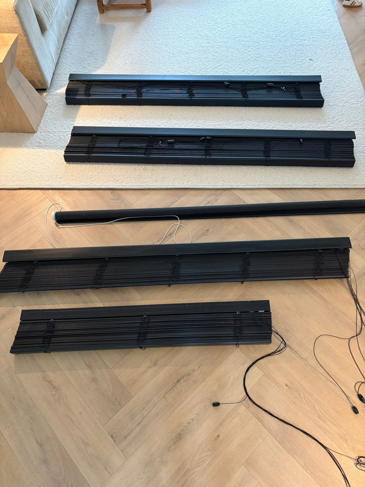 Raambekleding Veneta Shutters Zwart, Ophalen, Zwart, Lamellen