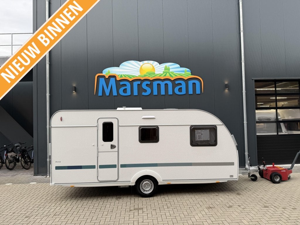 Adria Aviva 492 LU Nieuw 2026, Caravans en Kamperen, Treinzit, 750 - 1000 kg, 5 tot 6 meter, Overige typen