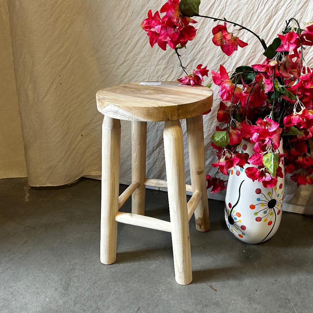 Rond krukje - massief teak - 50 cm hoog - TTM Wonen, Huis en Inrichting, Krukjes, TTM Wonen, Meubels – (Perzische) Tapijten en Woonaccessoires