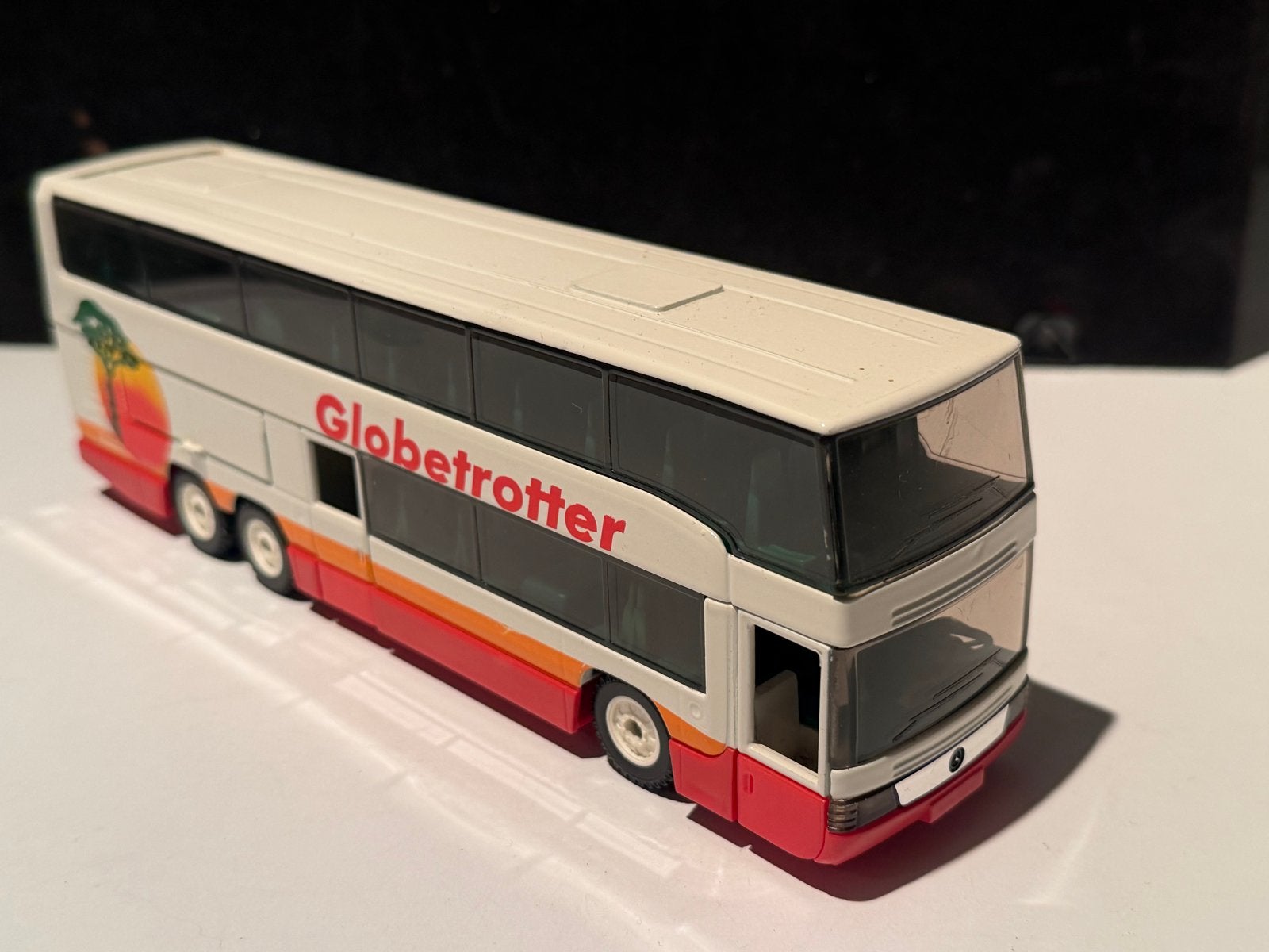 Siku Mercedes-Benz O404 DD Globetrotter Dubbeldekker Bus, Ophalen of Verzenden, Zo goed als nieuw, Bus of Vrachtwagen, SIKU